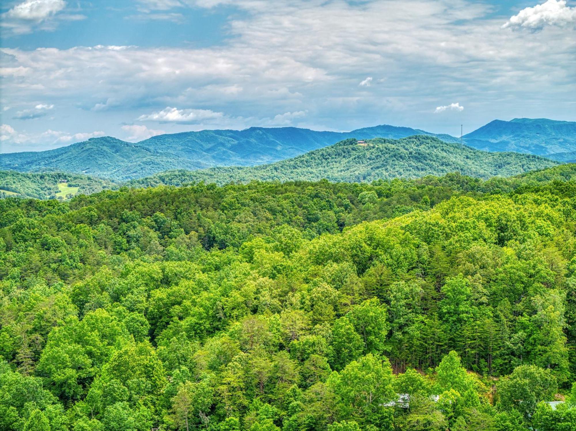 Majestic Splash- 8 Bedroom, Indoor Pool, Hot Tub, 1089 Free Tickets Each Paid Day, Dollywood Севьервилл Экстерьер фото